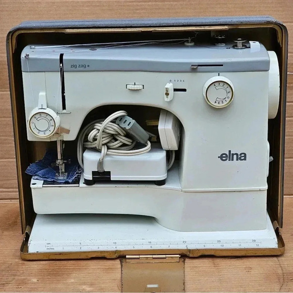 1970 Elna Super 62c Sewing Machine elna super tavaro with pedal and case - Picture 2 of 6